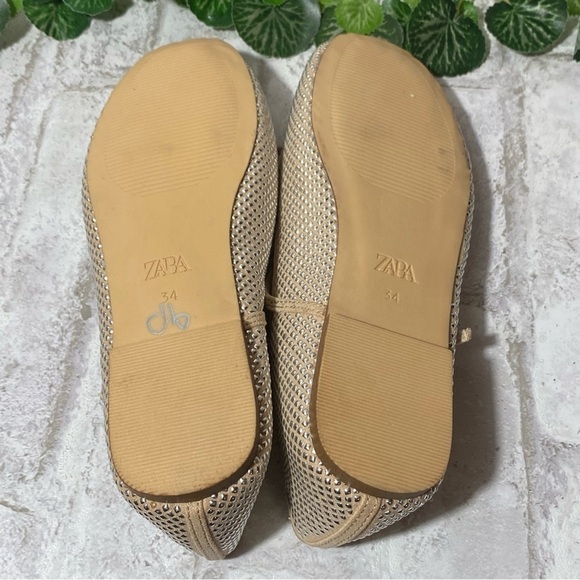 Nwt Zara Cream Silver Studded Flats with Buckle closure Size‎ USA 2.5 EUR 34 - Picture 2 of 8